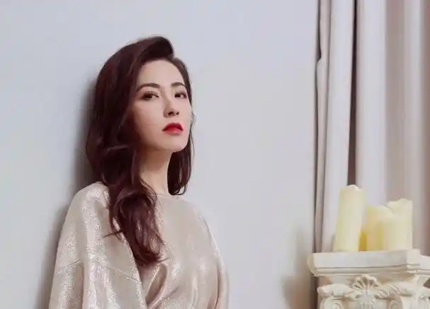 曾黎,"两百年一遇"中戏校花,美到看呆张柏芝,护肤秘诀有5点