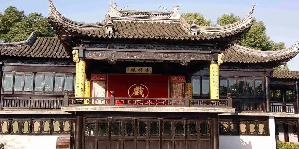 古代没有扩音器,戏台下的观众是如何听到的呢?看完感叹古人智慧