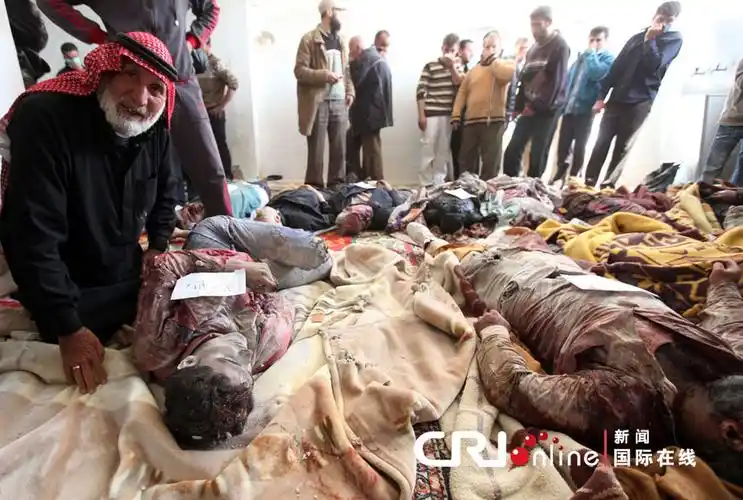 叙利亚军队暂时停火 居民认领亲人尸体(高清组图)