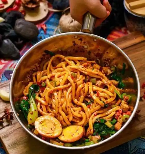 推荐菜:王小五只有剁椒面位于西安市碑林区东三道巷外贸大楼