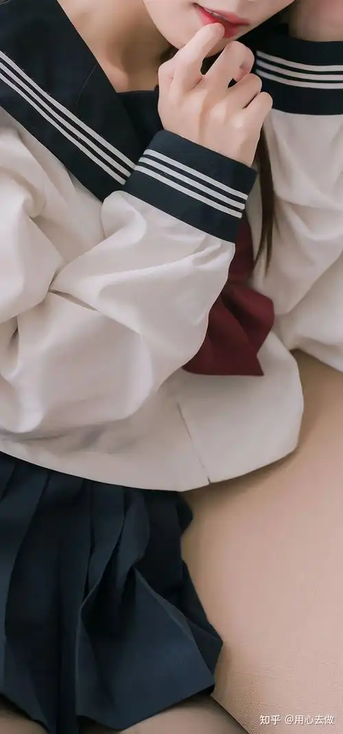 萝莉美腿双马尾jk制服写真集