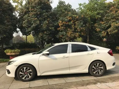 本田思域1.5t 白色 原版车况 白色 可零首付可按揭可当天提车