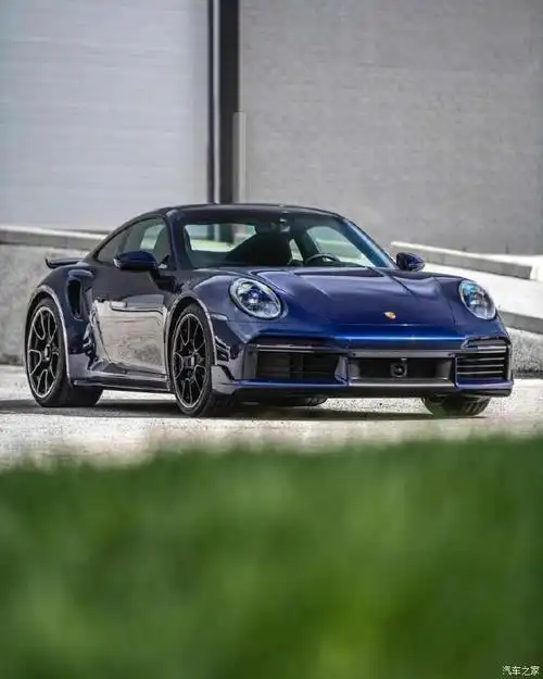 保时捷911turboswith龙胆蓝