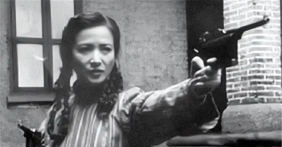 原创轰动一时东北美女匪首驼龙张素贞青楼出身杀人无数24岁被枪决