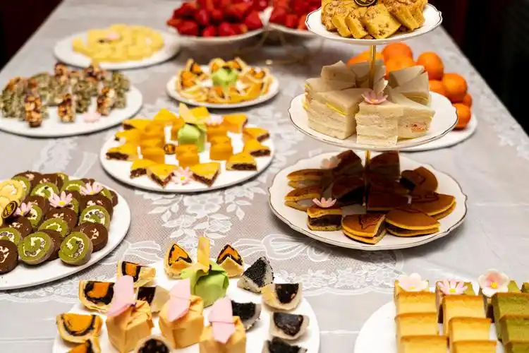 公司开年会我们行政中心精心准备的茶歇小点心