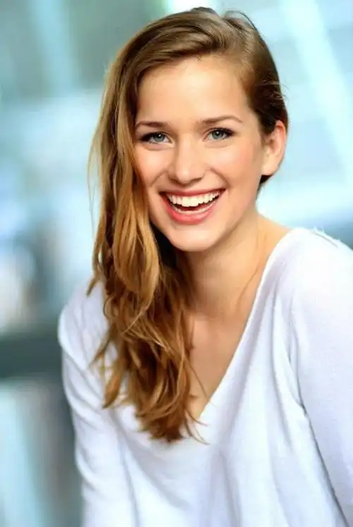 伊丽莎白·莱尔 写真 - mtime时光网