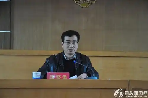 县委常委,宣传部长张贤孟出席会议并讲话.