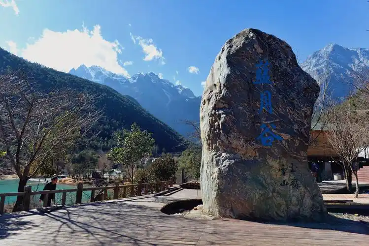 午后的蓝月谷都是逆光拍摄拍照的最佳时