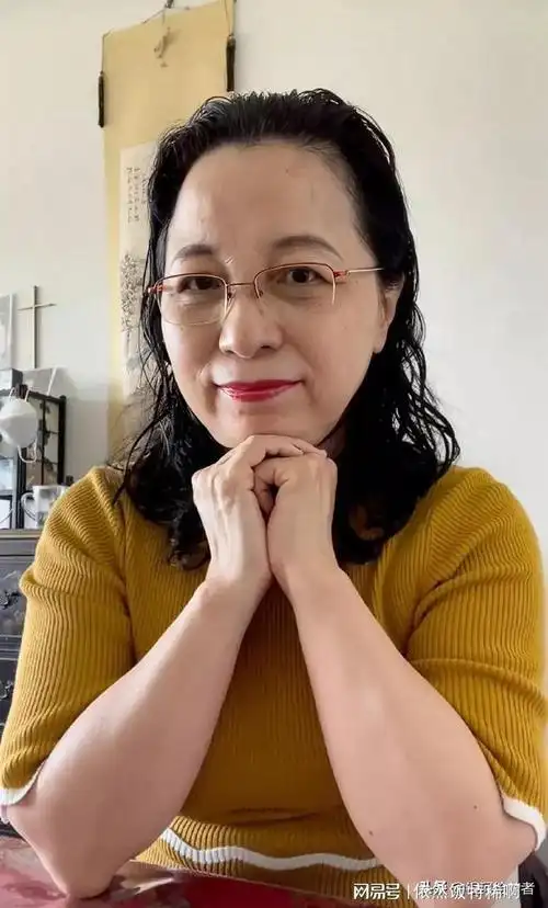 东北女老板变卖工厂移居荷兰当保姆嫁大21岁老外如今后悔吗