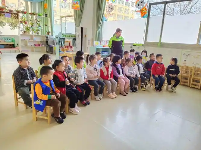 昌盛小太阳幼儿园家长进课堂----苗苗一班王梓瑾爸爸《动物乐园》