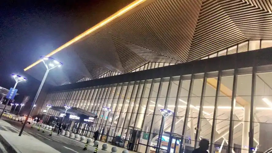 北京朝阳站——进出站