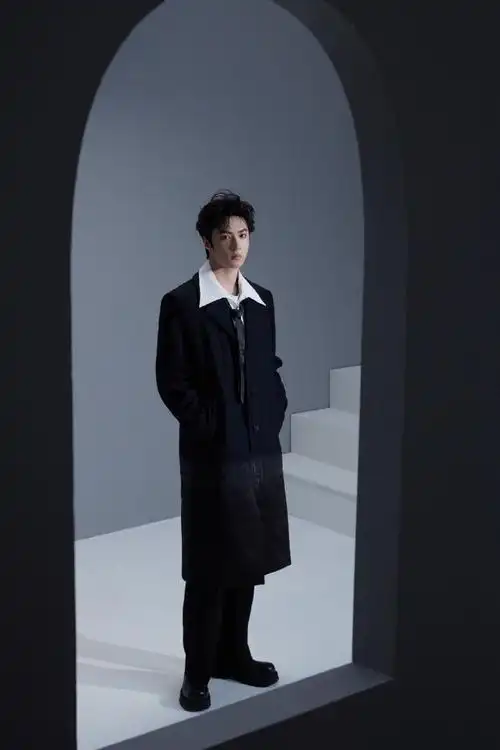 我糙 露额头#青年演员刘耀文