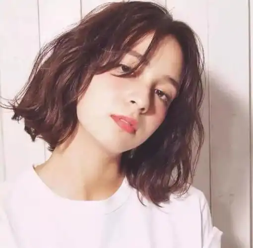 2020新年流行的短烫发