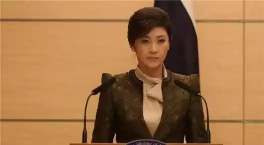 英拉·西那瓦,泰国历史上第一位女总统.