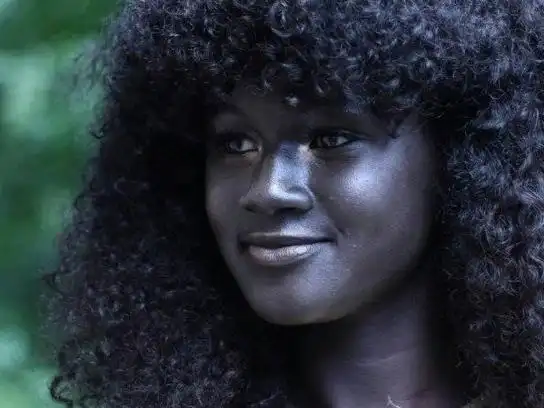 世界上最黑的女人khoudia diop,黑到夜晚能隐身!