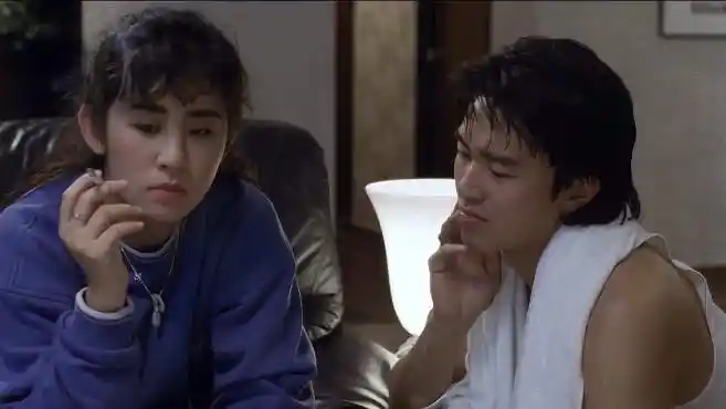 望夫成龙:男友和女上司关系密切,女孩知道后伤心不已,错付了