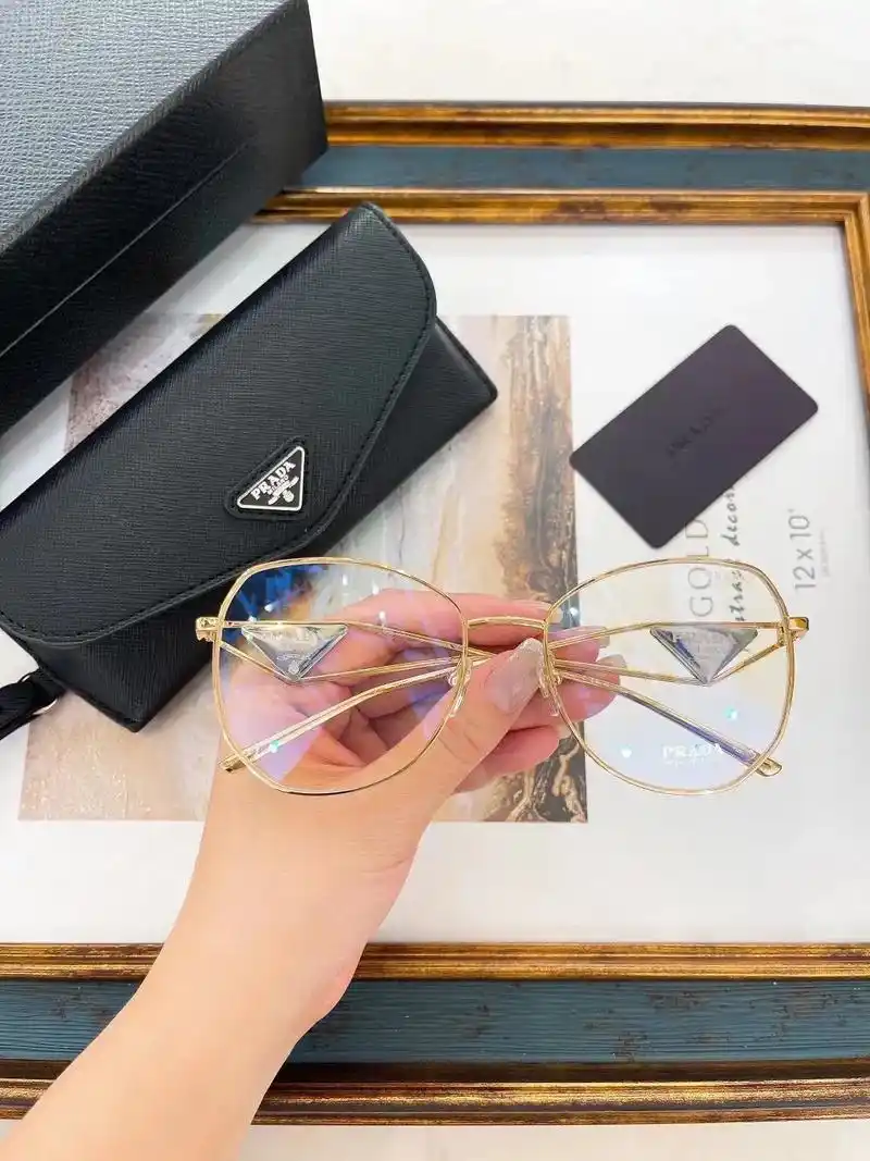 普拉达三角标眼镜57y.prada普拉达三角标眼镜57y[得 - 抖音