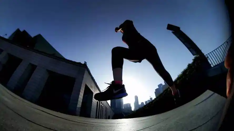 狼族公开课你跑起来的样子最美跑步原来可以这么拍