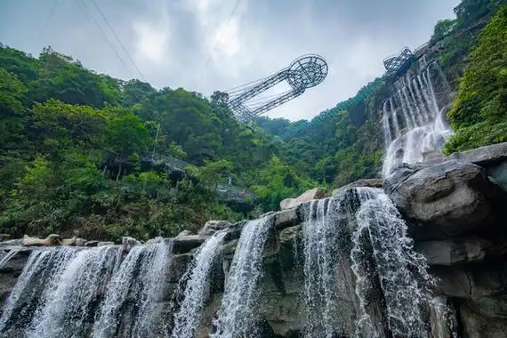 清远古龙峡景区(古龙峡大瀑布群).jpg