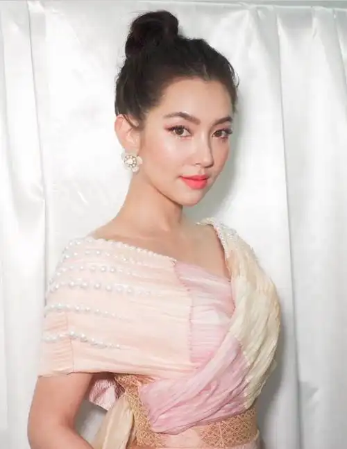 泰女星贝拉兰妮.卡彭