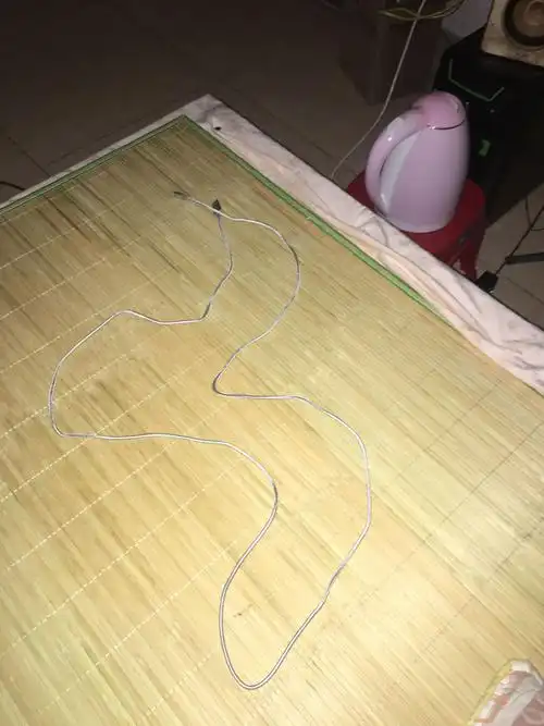 求大神帮忙p一张剪断的数据线的图,真实点