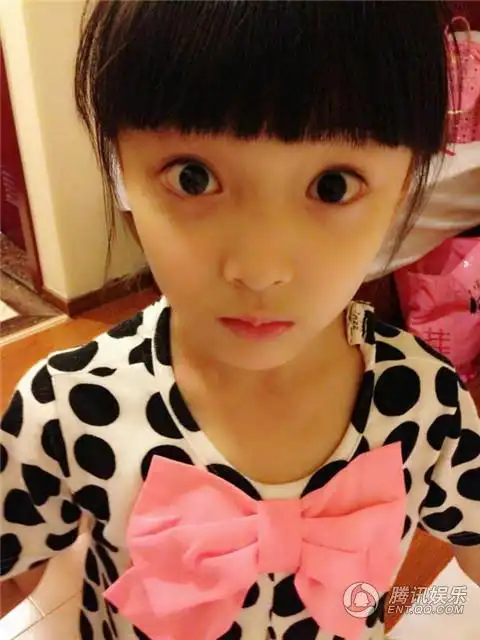 《白蛇传》十岁童星陶奕希演技爆表 生活中也是美到不行