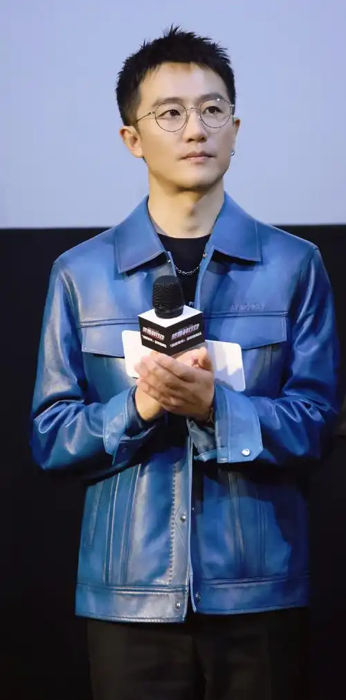 黄轩电影莫斯科行动##电影莫斯科行动首映礼##黄轩跳whatever甜妹