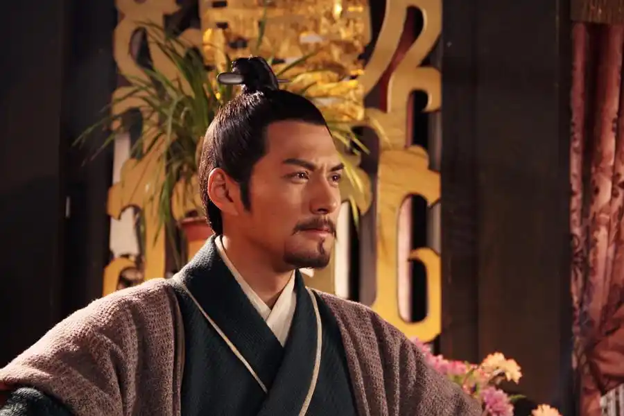 组图:严宽《隋唐演义》蓄须造型气质稳重_高清图集_新浪网