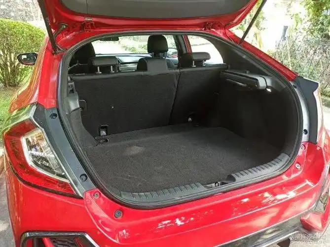 思域提车作业简单的两厢思域提车作业心思都放在怎样改车上了