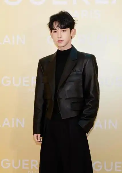 法国娇兰品牌挚友郭俊辰惊喜现身太原王府井百货