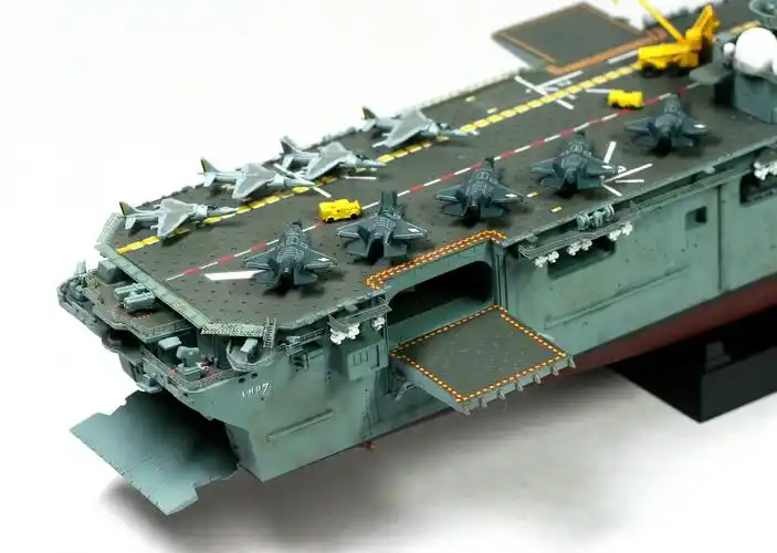 完成品1/700アメリカ海军ワスプ级强袭扬陆舰7番舰 lhd-7『イオージ