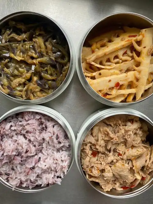 中学生午餐保温桶