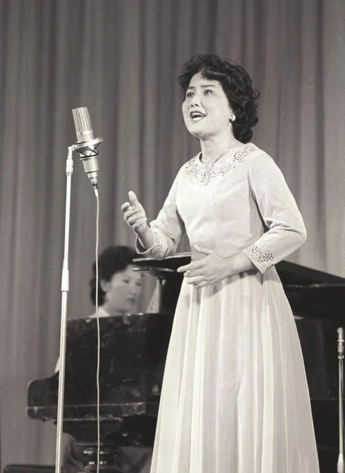 《我爱你,中国》原唱叶佩英去世,生前最后露面照曝光,平安龚琳娜悼念