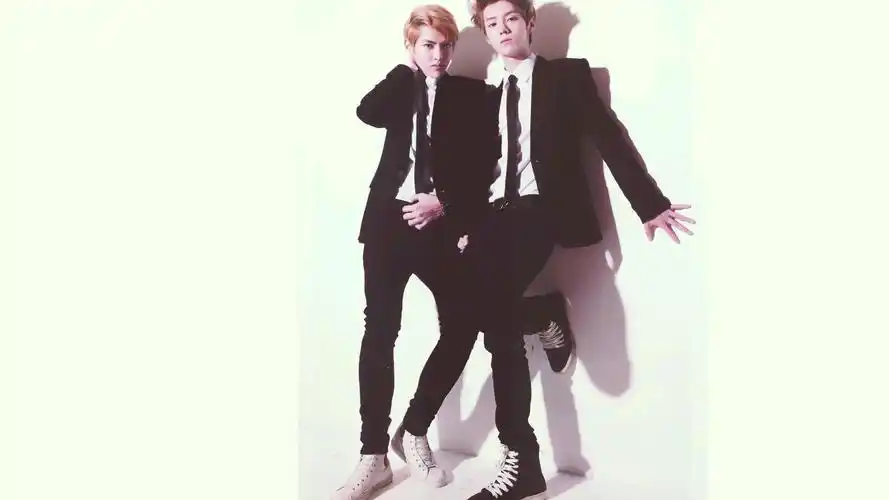 那时的牛鹿互动少的可怜.一张能汪一年?