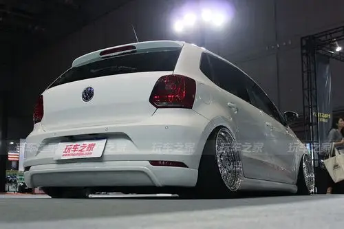 帅气的邻家小车实拍大众polo姿态改装案例