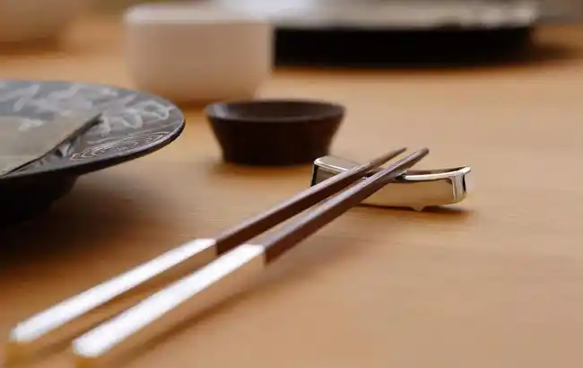 礼仪,那都是不能丢的老理儿,自己孩子也应该学学|小辈|筷子|餐桌_网易