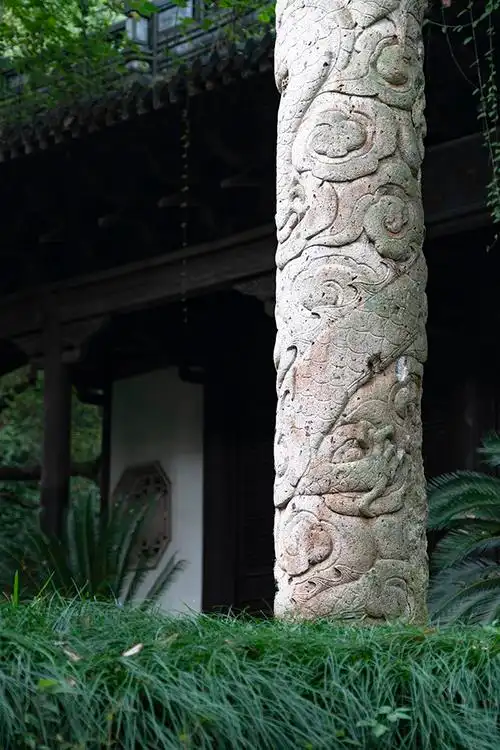 绍兴府山越王台.