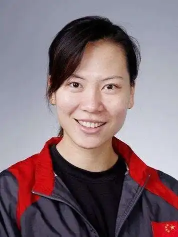 刘华强在和李丽接触的过程中认识了她的妹妹李梅,李丽为寻找妹妹的