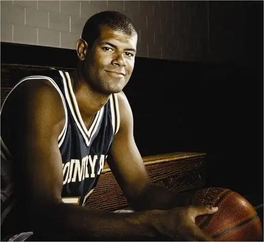 nba名人堂肖恩·巴蒂尔球星图片[10/14]_明星_美桌网