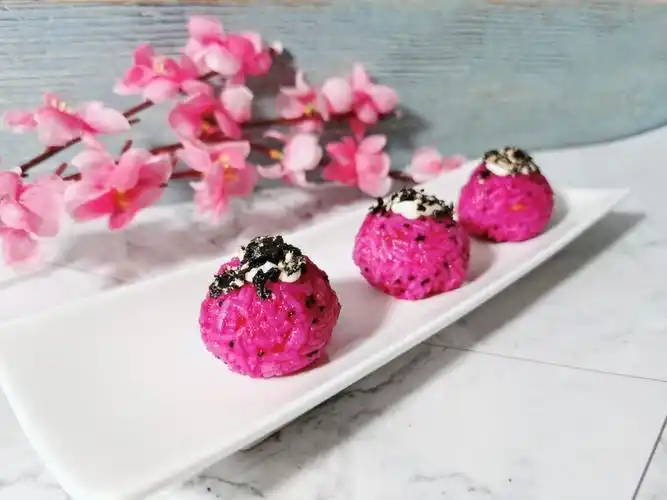 火龙果寿司饭团