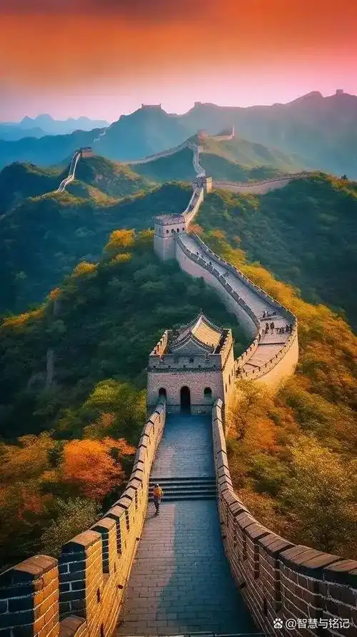 今天的长城,是中华文明的象征,被誉为世界第七大奇迹的它,吸引了无