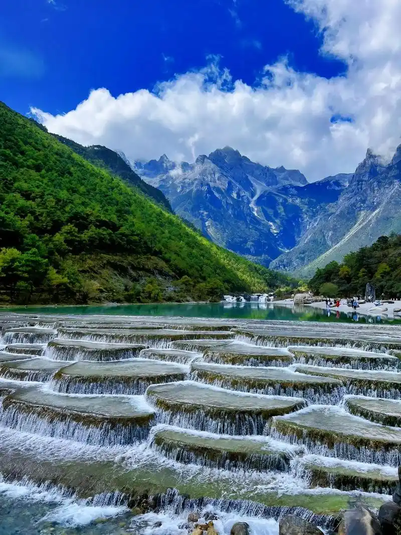 【云南丽江·蓝月谷】蓝月谷地处云南丽江玉龙雪山东麓,俗称"白 - 抖