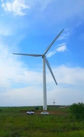 风力发电大风车