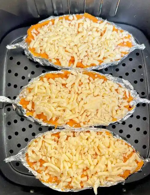 芝士焗红薯:奶香浓郁,芝士拉丝!红薯软软糯糯