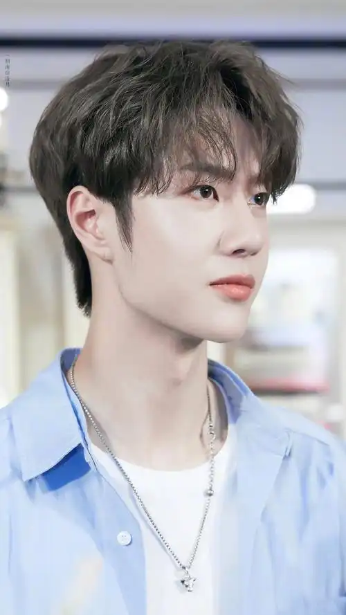 王一博陈情令古装男神帅哥壁纸明星偶像可爱头像天天向上/有翡