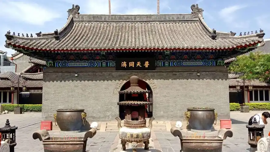 我国三大妈祖庙之一的天津古文化街天后宫(网上下载)