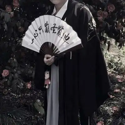 2021新款拿扇子男头头像 ,男生头像图片-回车桌面