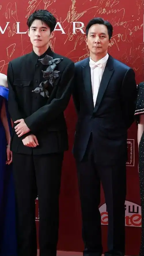 刘昊然吴彦祖百花奖同框