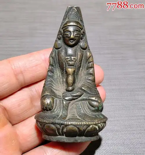 清代"风帽观音菩萨"铜造像