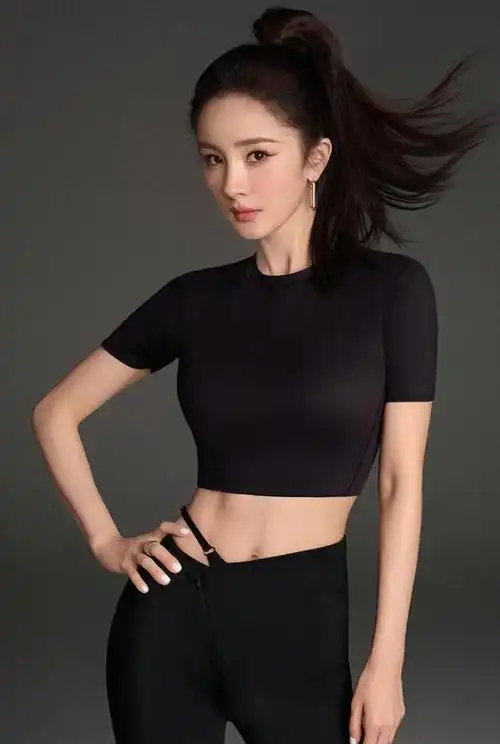 奚梦瑶,赵佳丽,潘浩文出镜|维密|模特_网易订阅